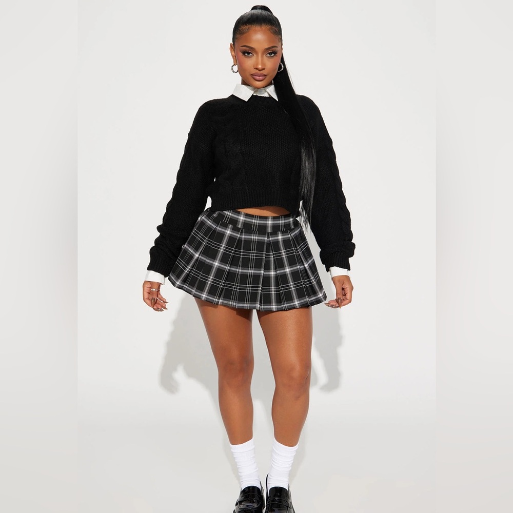 Fashion Nova Black & Gray Plaid Pleated Skater Skirt